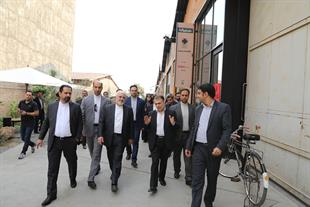 بازدید دکتر ظریف از کارخانه نوآوری آزادی